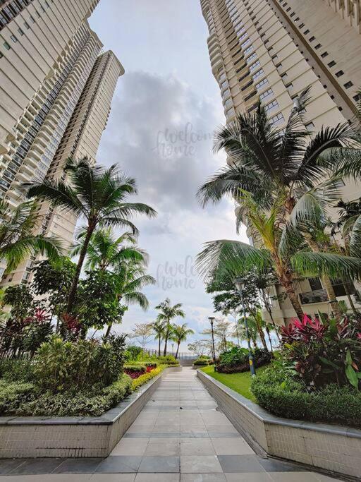 Bay Laurel, Country Garden Danga Bay Homestay By Welcome Home Джохор-Бару Экстерьер фото